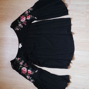 Bell Sleeve embroidered top